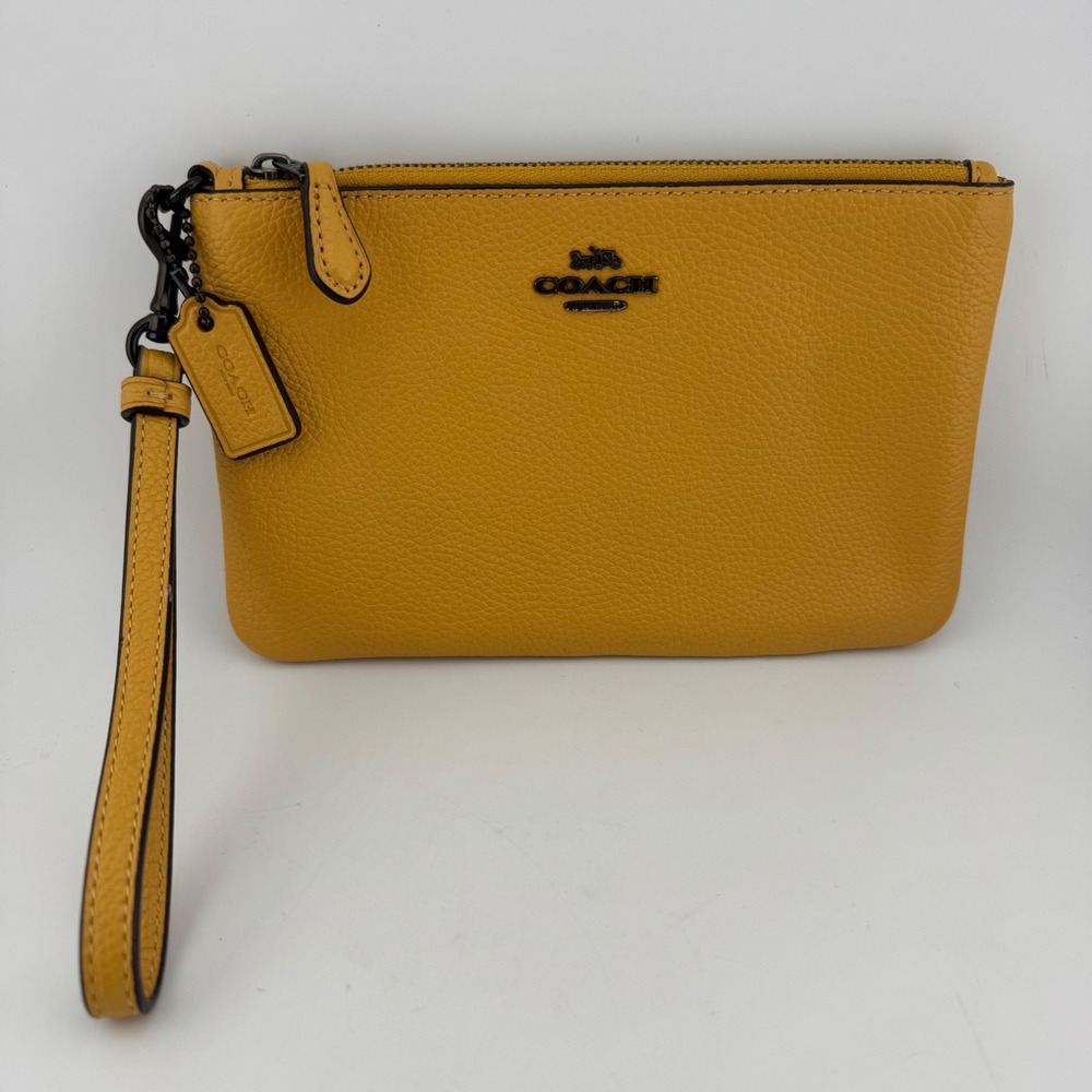 Coach Pebbled Leather Wristlet Small Mustard Yellow Excellent Zip Clutch (2117)‎